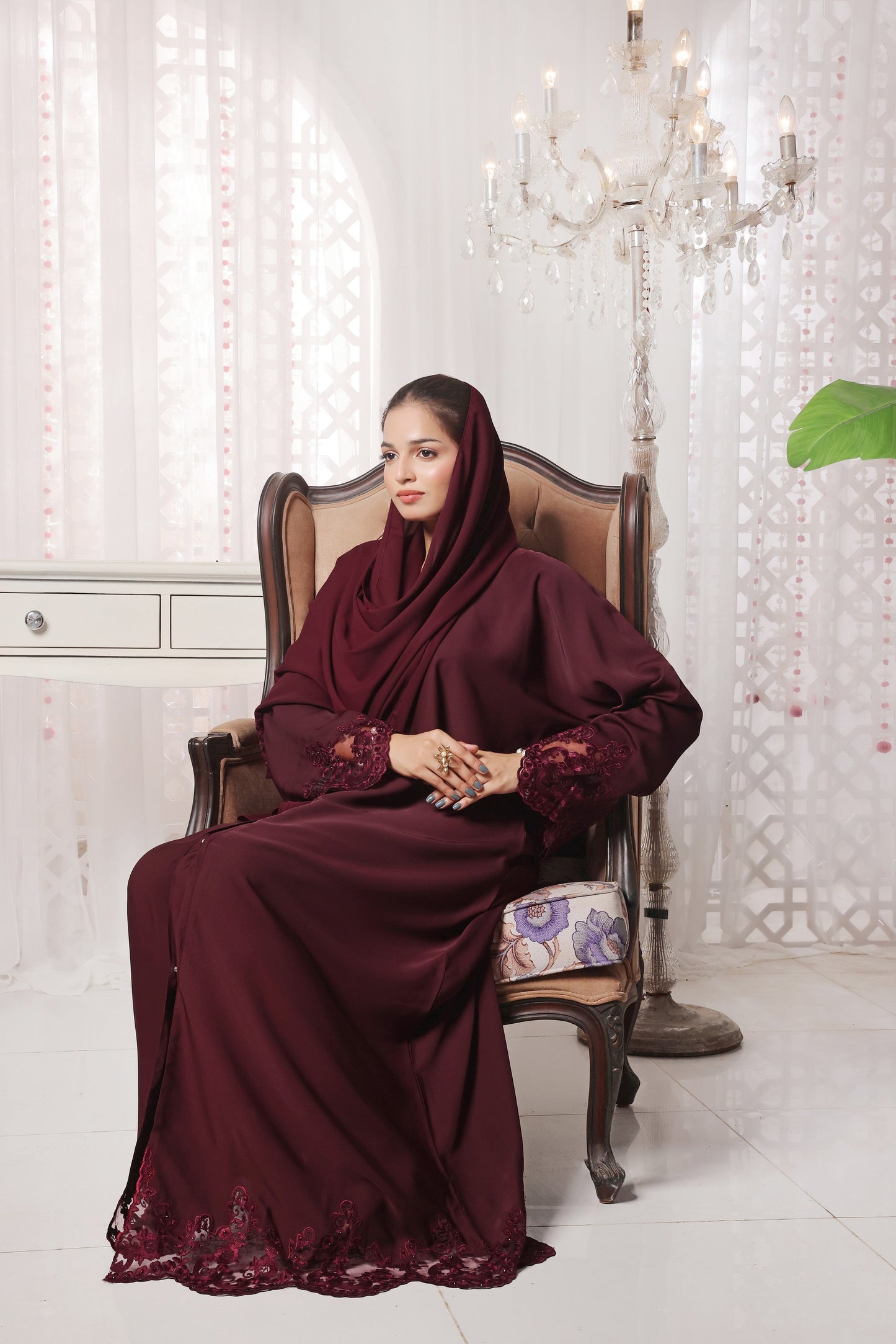 Neelam Abaya