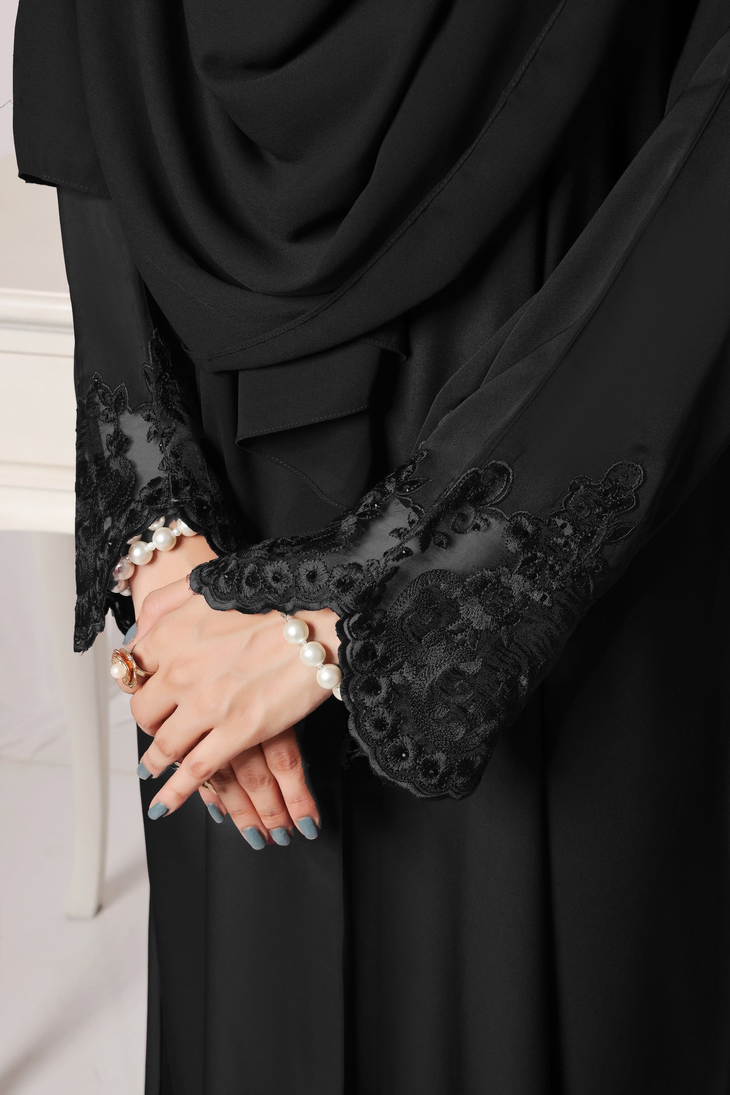 Neelam Black Abaya