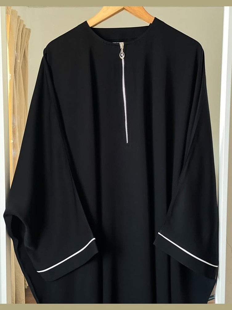 Daily Wear Plain Black Abaya with Zip and lining sleeves