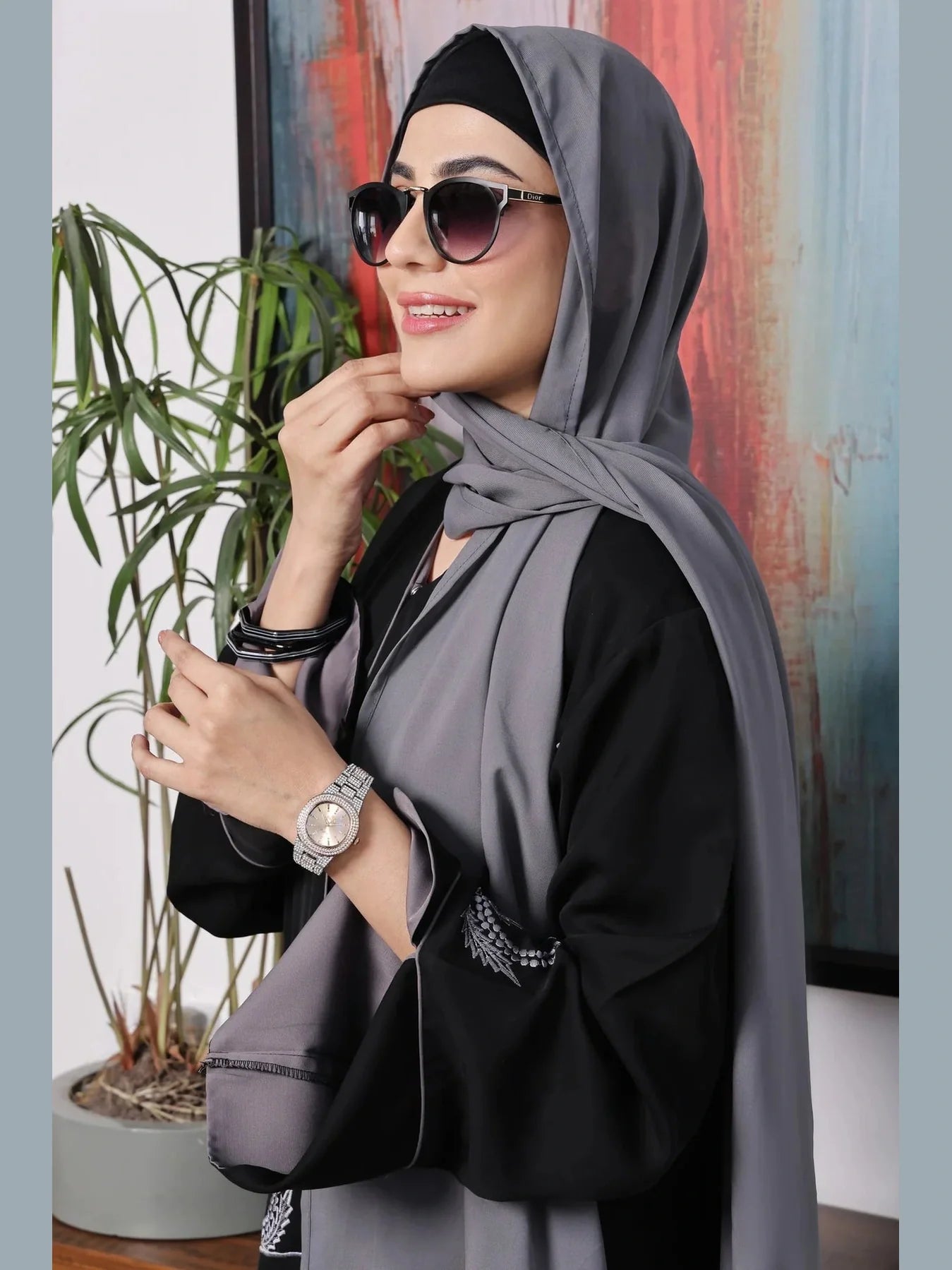 Nusrat abaya
