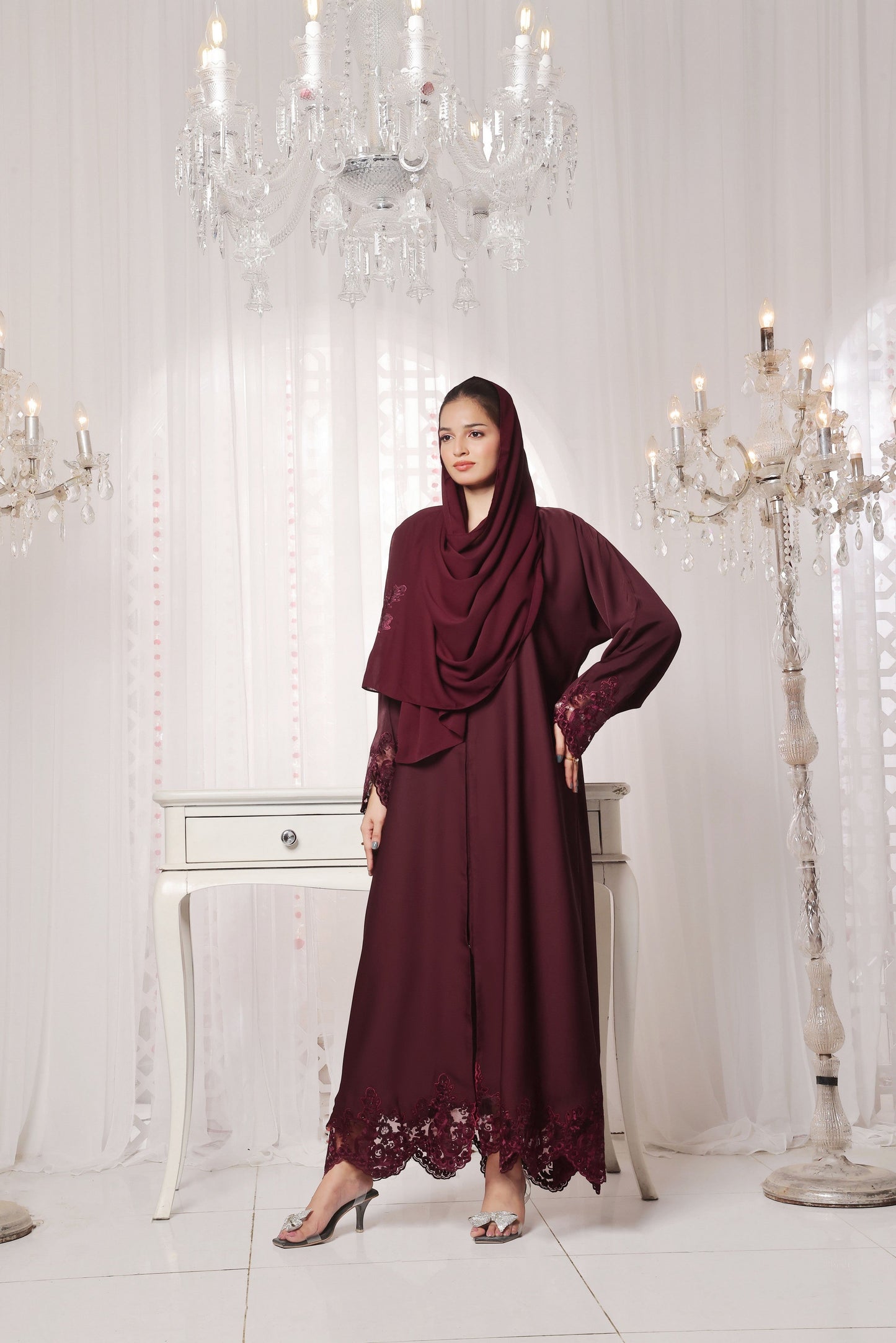 Neelam Abaya