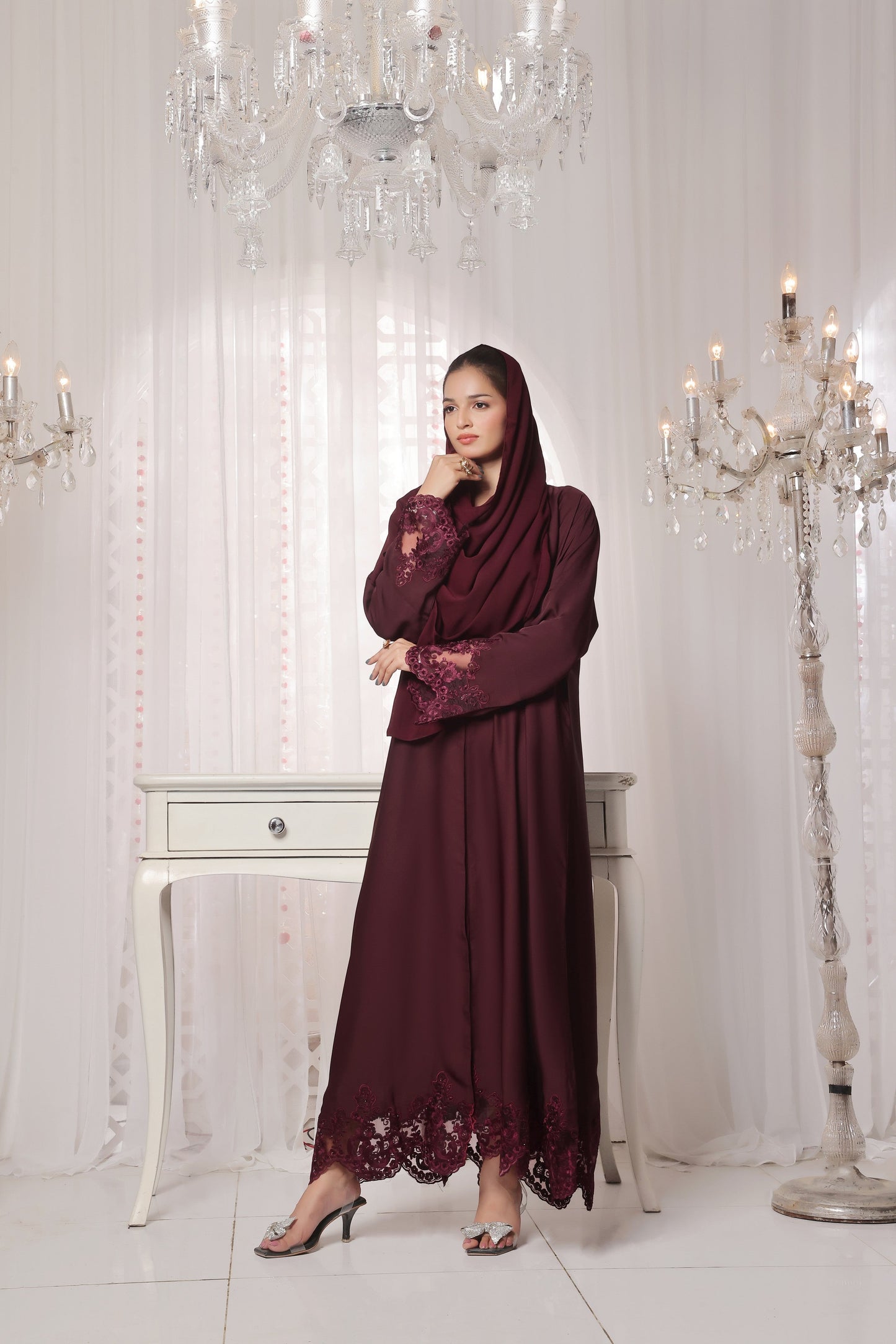Neelam Abaya