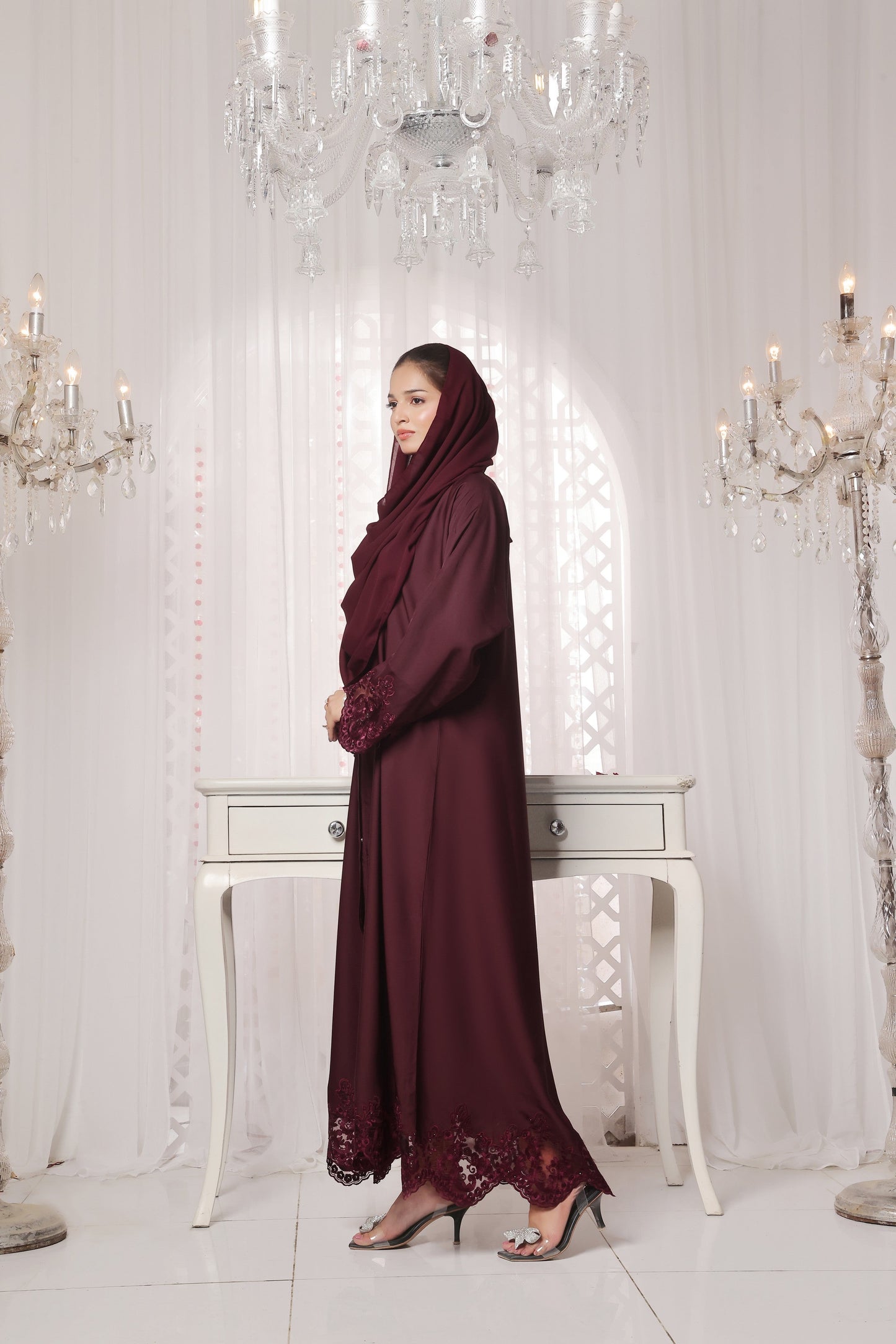 Neelam Abaya
