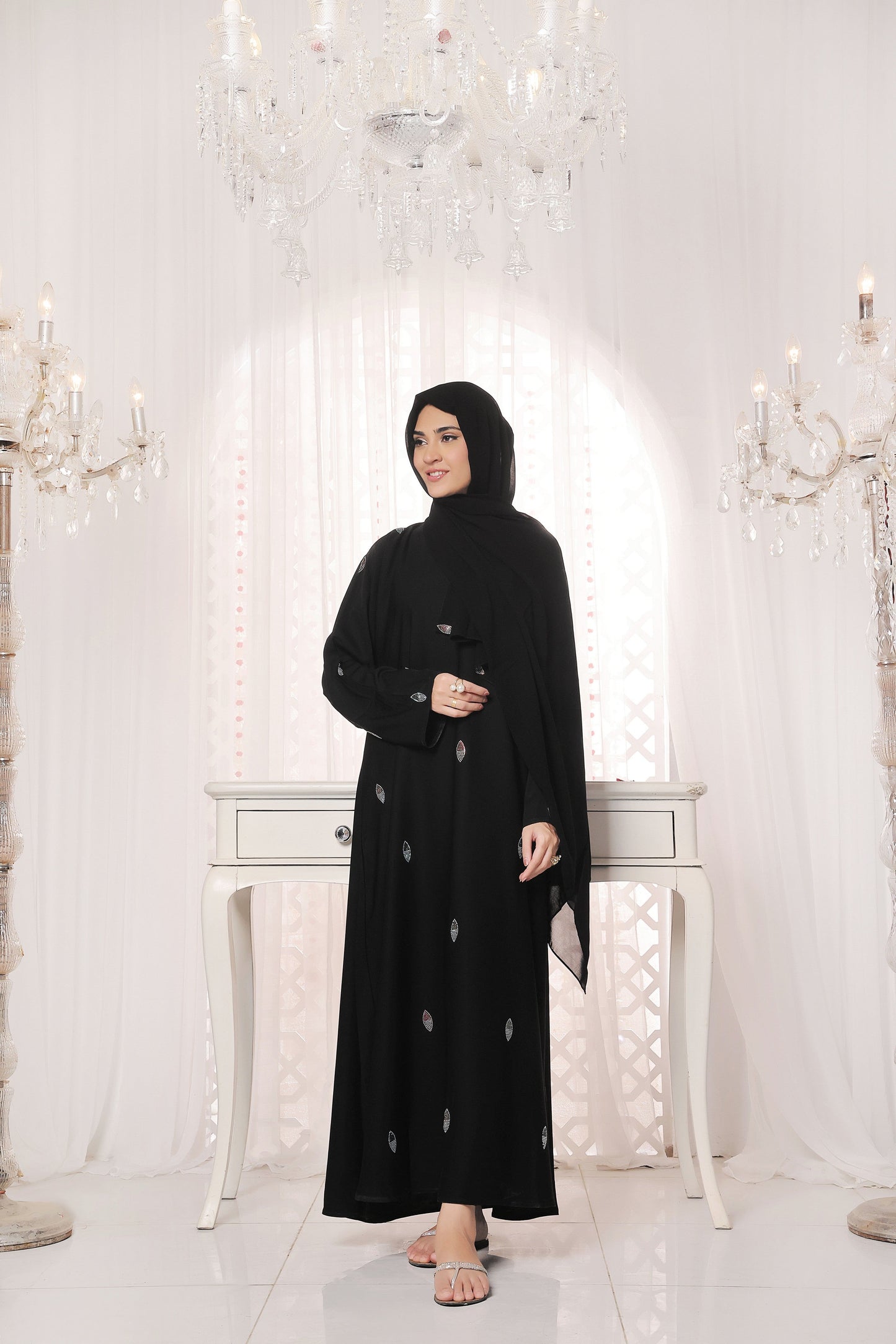 Zunairah Abaya