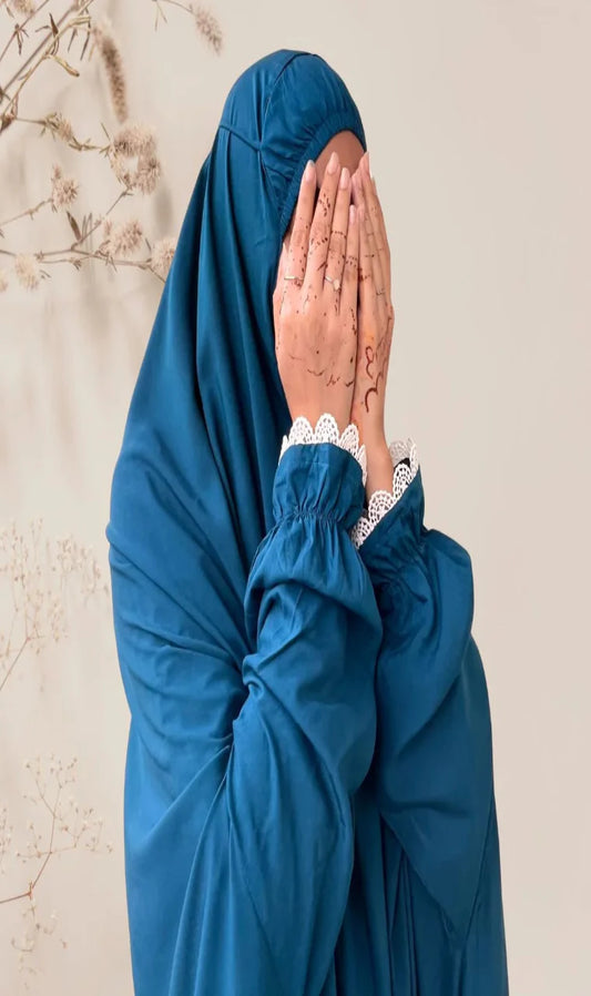 Full-Size Swiss Lawn Prayer Jilbab with Matching Bag