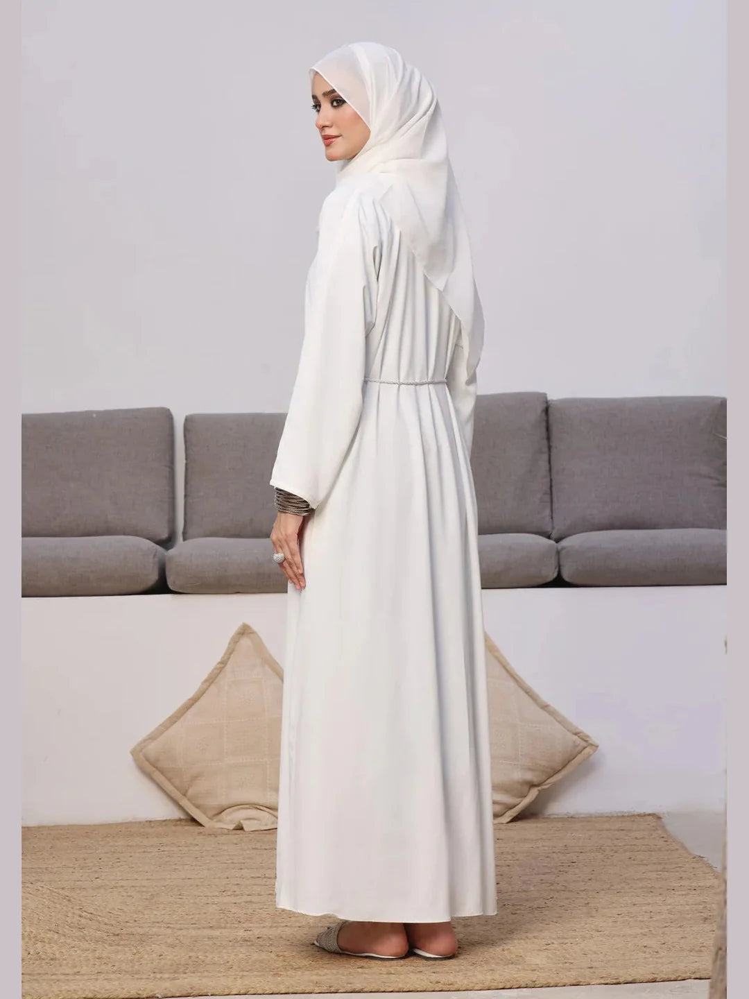 NISHAT abaya