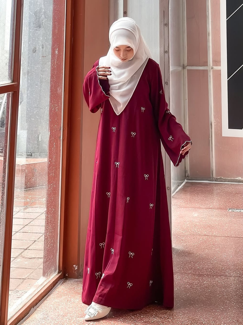 Trendy Bow Maxi maroon Abaya